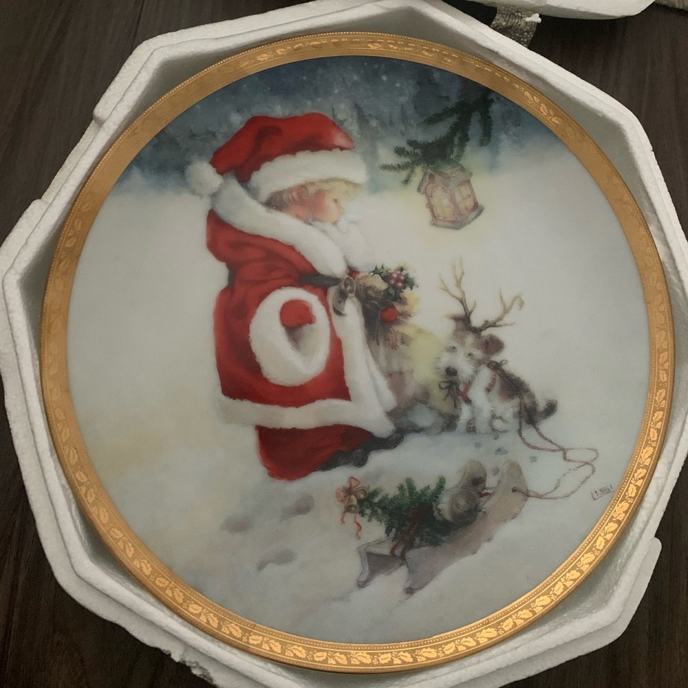 Hamilton Collection 1993 Santa's Littlest Helper